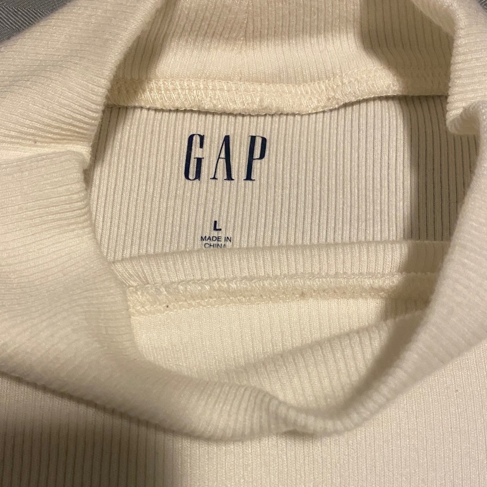 GAP Cream Ribbed Long Sleeve Tee Size Large - Picture 2 of 3